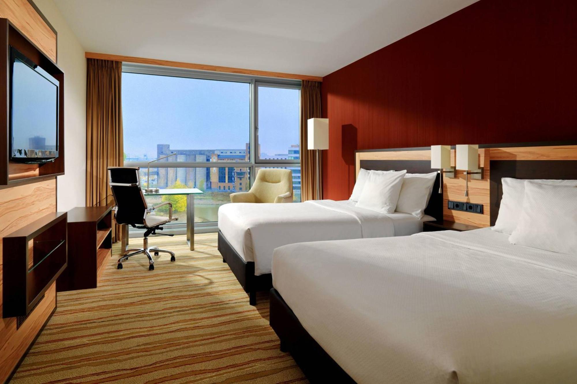 Courtyard By Marriott Duesseldorf Hafen Hotel Exterior foto