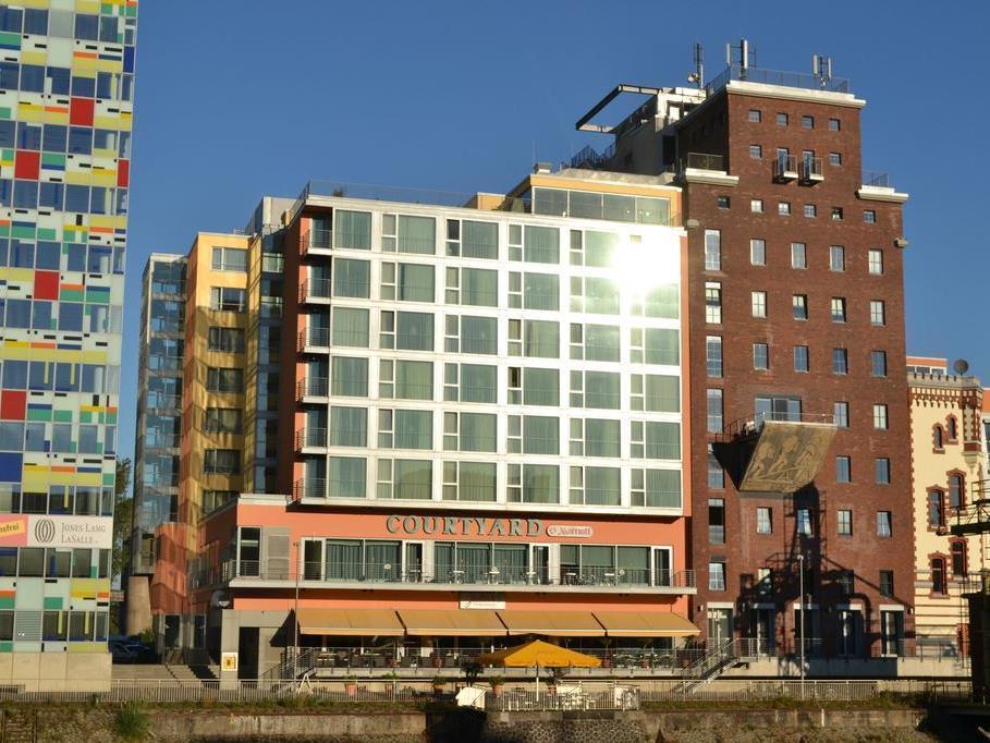 Courtyard By Marriott Duesseldorf Hafen Hotel Exterior foto
