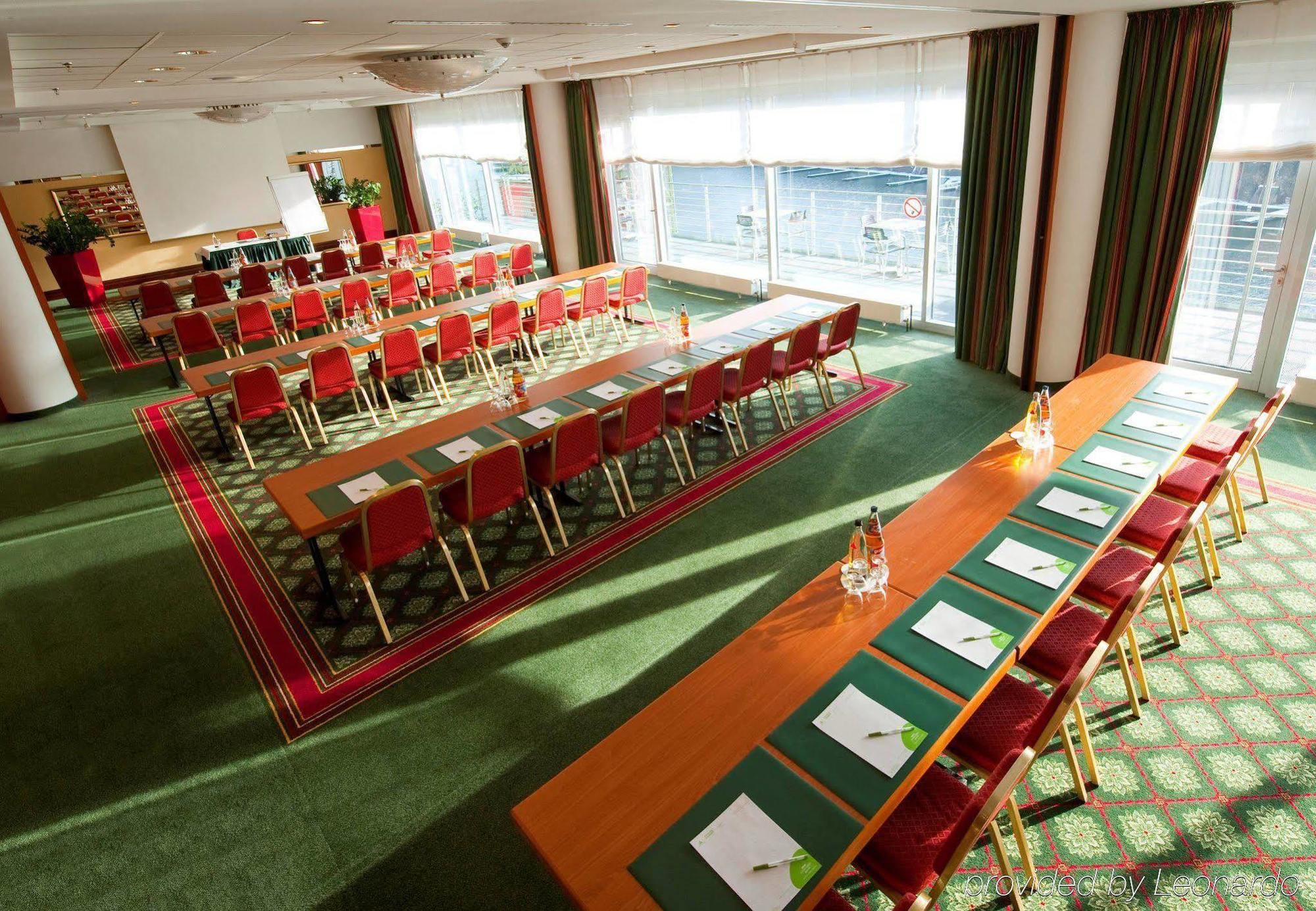 Courtyard By Marriott Duesseldorf Hafen Hotel Exterior foto