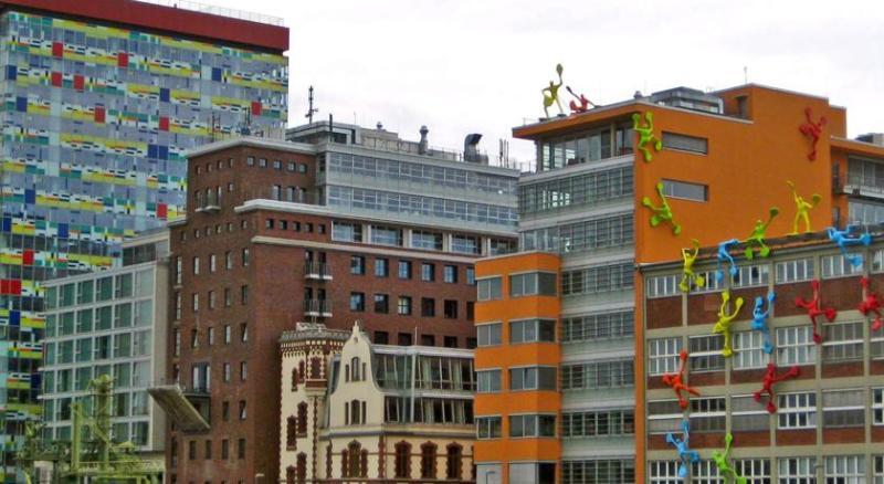 Courtyard By Marriott Duesseldorf Hafen Hotel Exterior foto